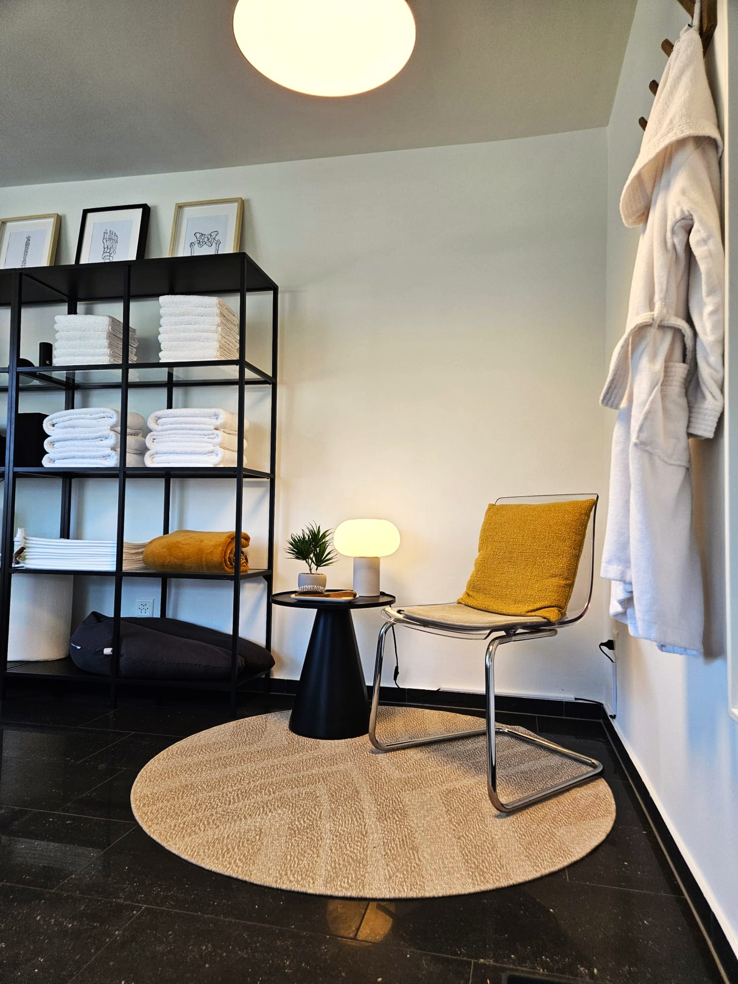 Patientenecke der Massagepraxis PROXIMAL in Wikon